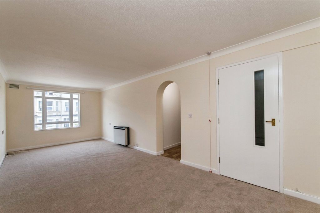 Property photo 2 of 12 Picture No. 08