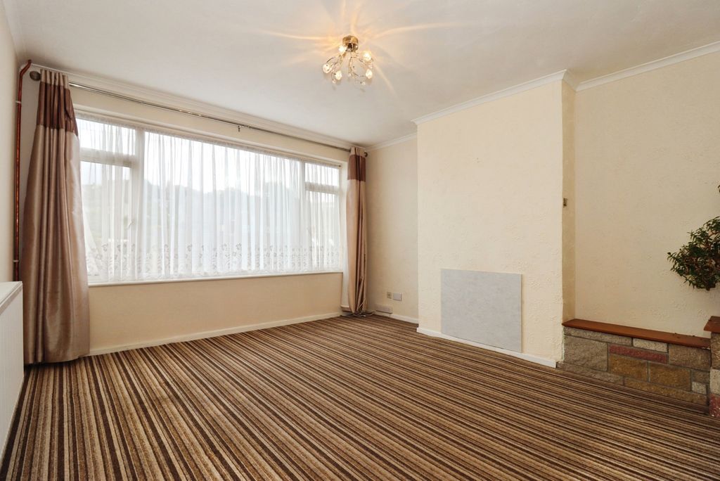 Property photo 3 of 17 Pbox-Img.Jpg