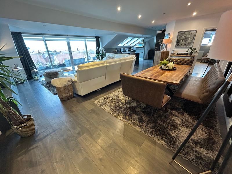 Property photo 3 of 31 Photo 39