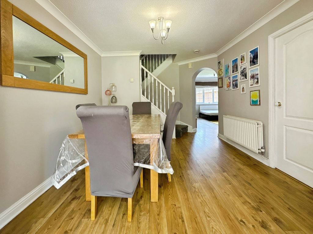 Property photo 3 of 14 Photo 6