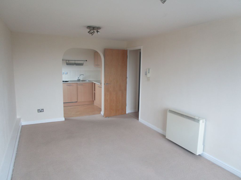 Property photo 3 of 9