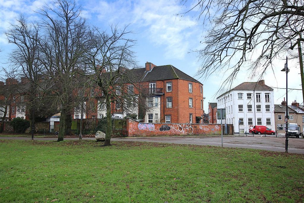 Property photo 3 of 15 Img_8677_(2).Jpg