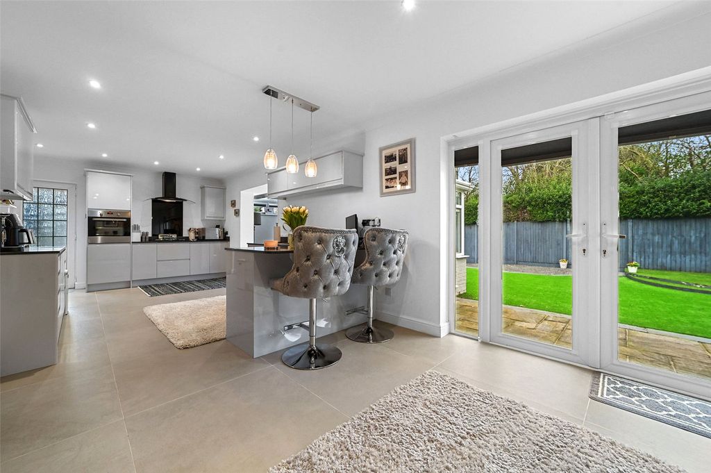 Property photo 2 of 28 Picture No. 07