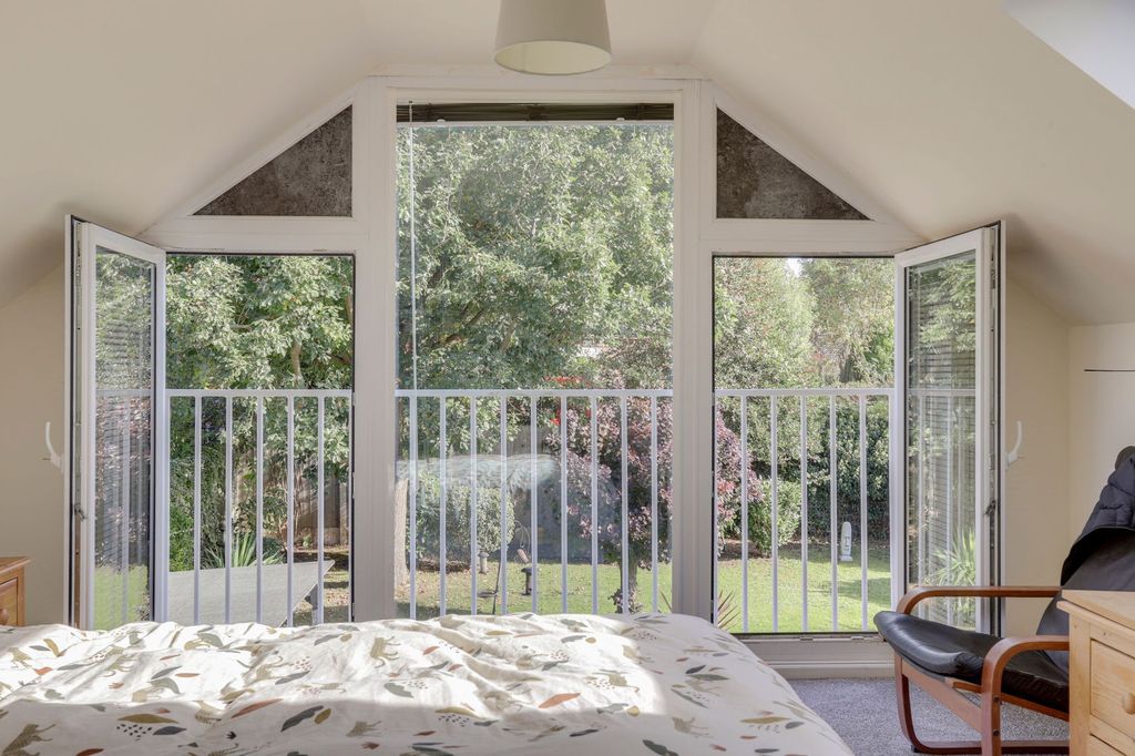 Property photo 3 of 29