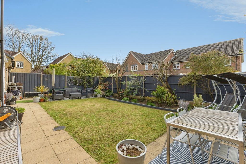 Property photo 2 of 16