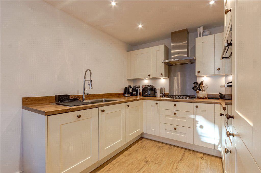 Property photo 2 of 23 Kitchen