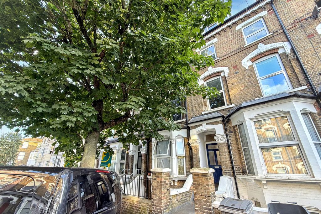 Property photo 2 of 10 37G St Julians Road, London Nw6 7Lb
