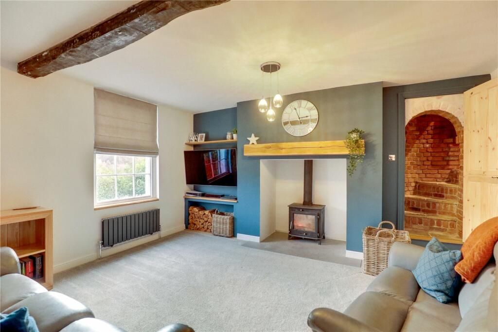 Property photo 2 of 33