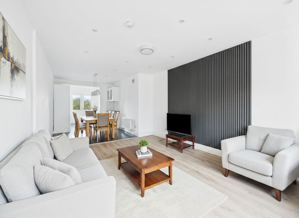 Property photo 2 of 16 Open Plan Living (Virtually Furnished)