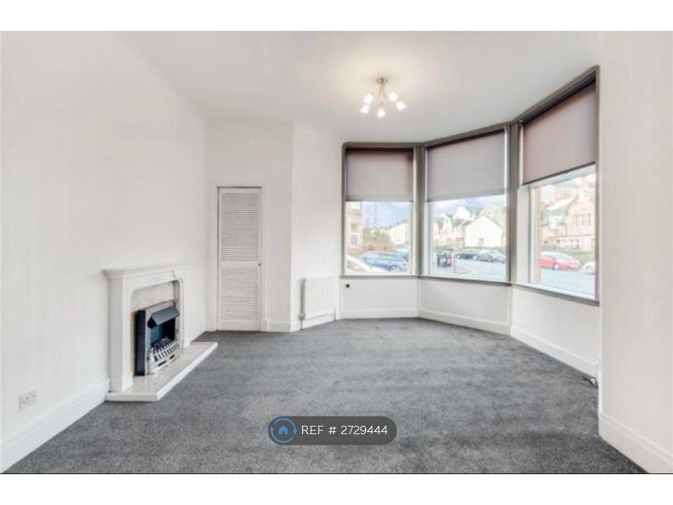 Property photo 3 of 14 Lounge