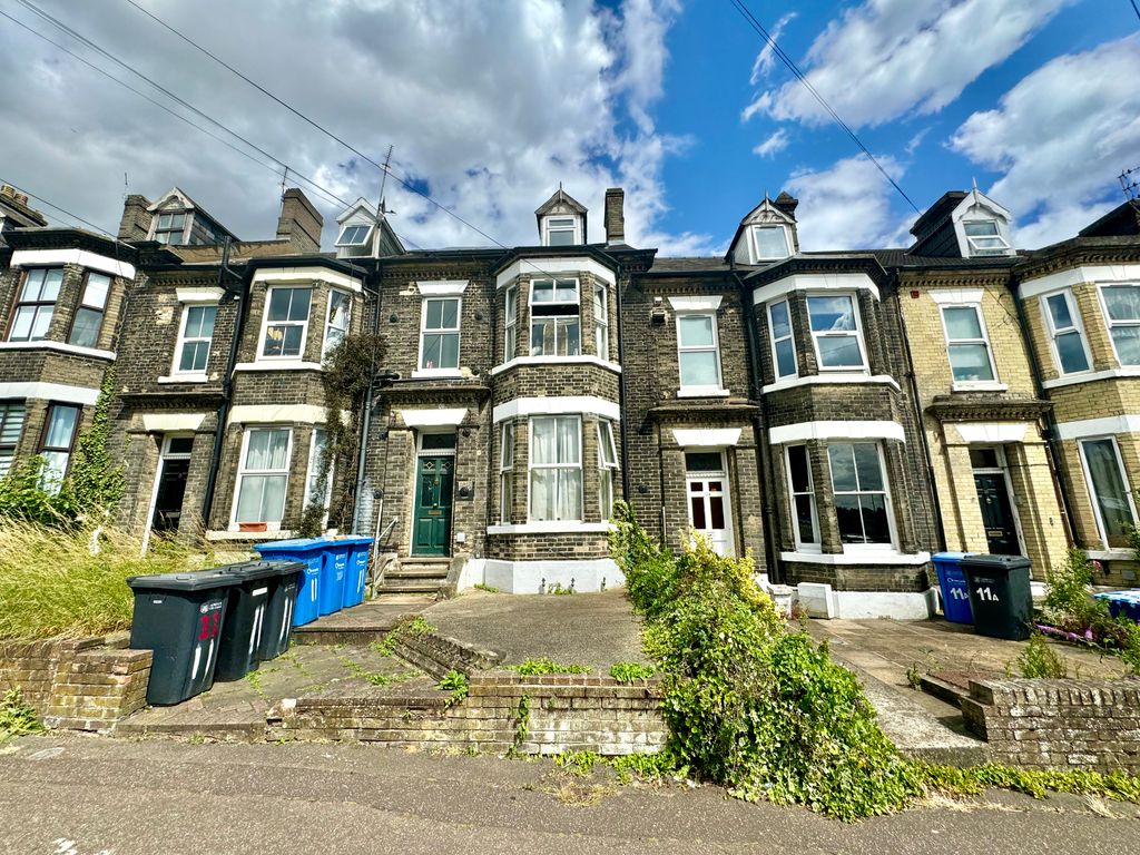 Property photo 1 of 7 Image