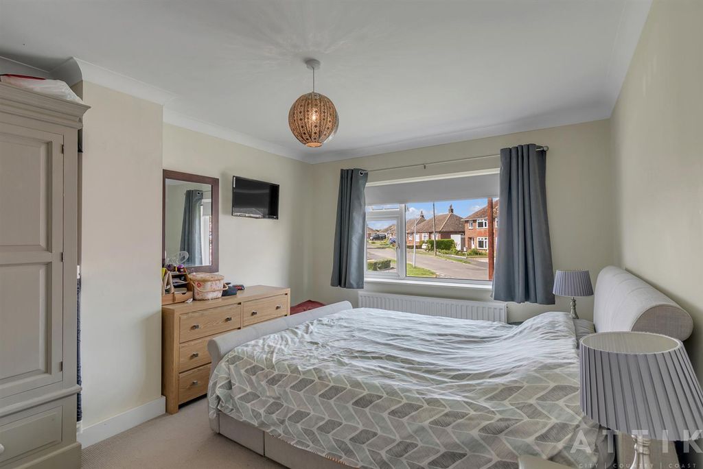 Additional image 6 of 3 bed semi-detached house for saleQueens Drive, Halesworth IP19