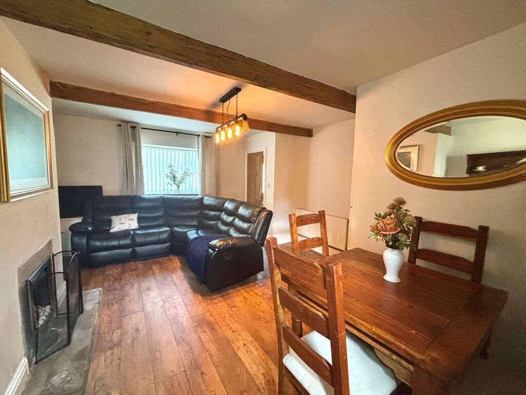 Property photo 2 of 11 925cd03Cdae5Edbfa137892202c8A289.Jpeg