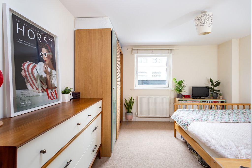 Property photo 3 of 9