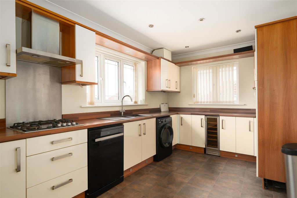 Property photo 3 of 18 Kitchen-2.Jpg