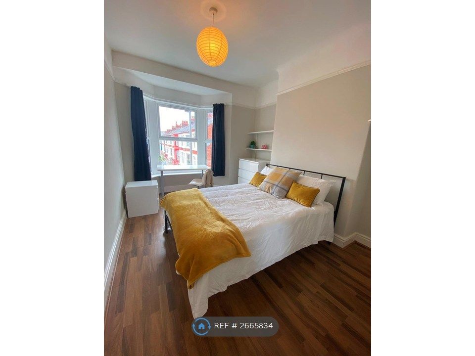 Property photo 3 of 12