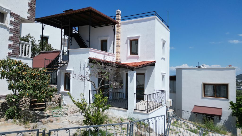 Property photo 2 of 27 Attractive Duplex Bodrum Villa For Sale - A Delightful Property For Investment