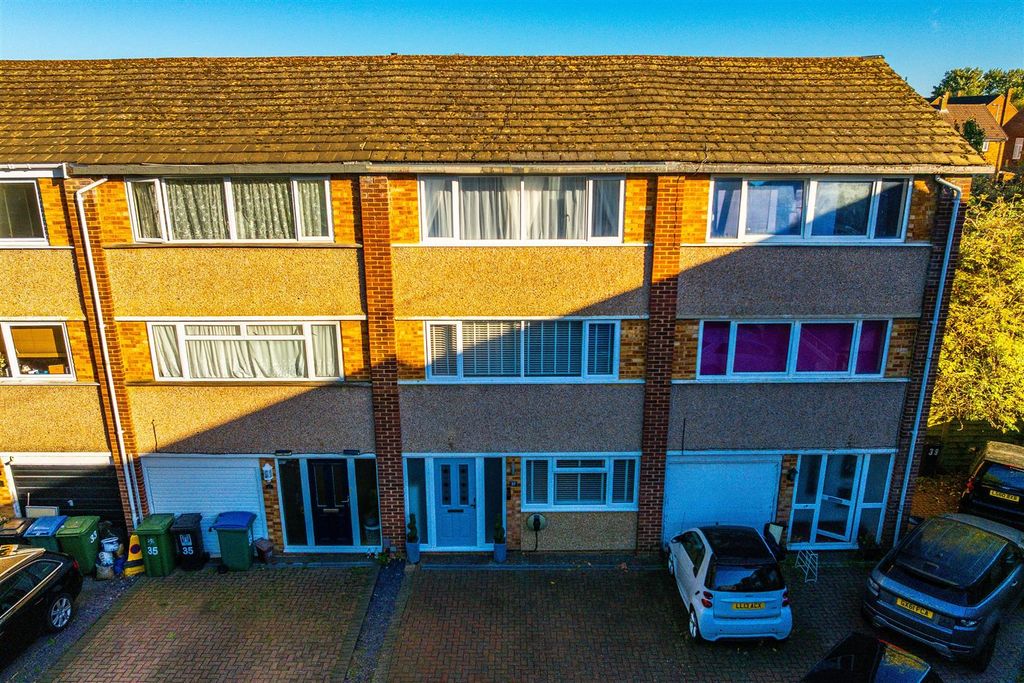 Property photo 3 of 16 Aerial