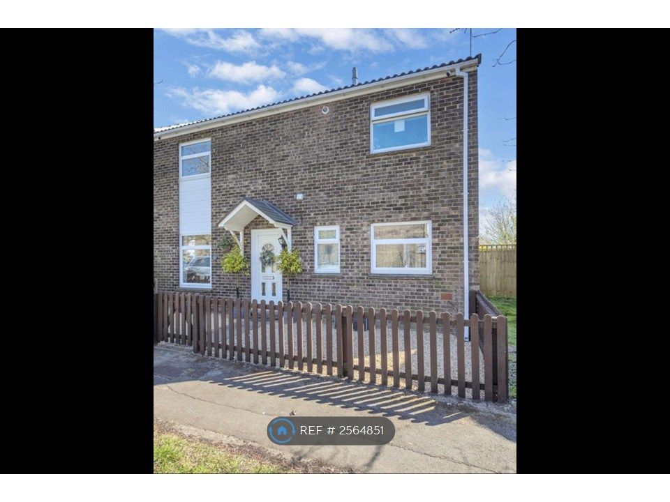 Property photo 1 of 11 House Front