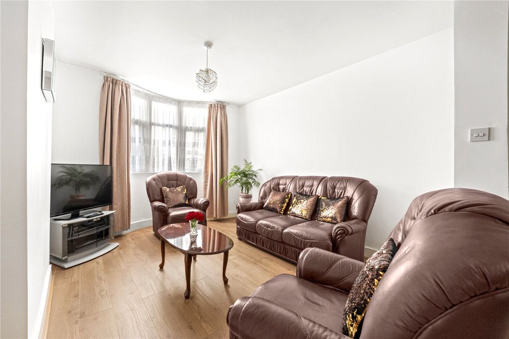 Property photo 2 of 16 Picture No. 12