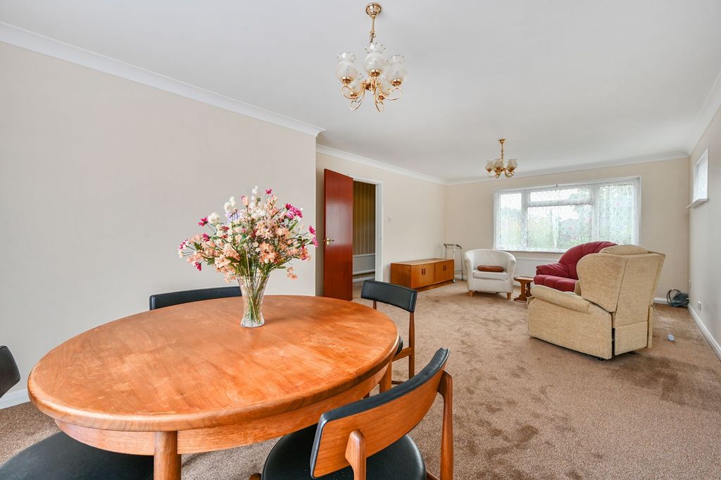 Property photo 3 of 13