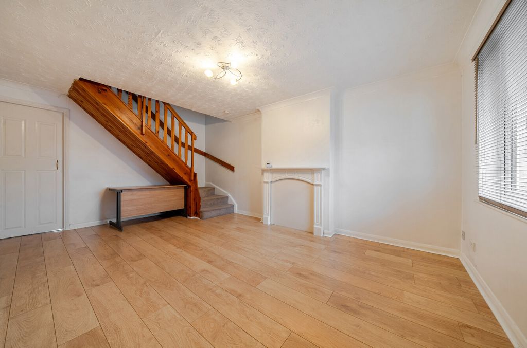 Property photo 2 of 9 1401132-4-6968Dd1...