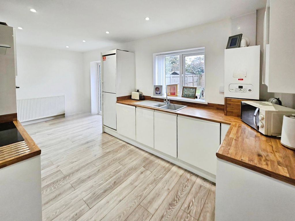 Property photo 2 of 12 Photo 8