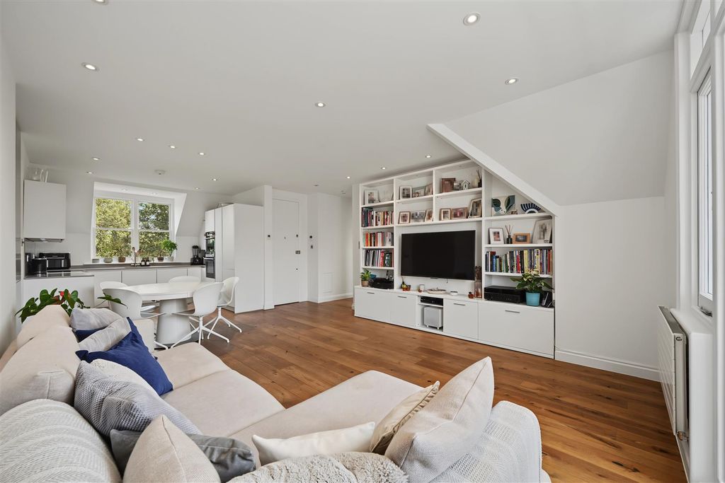 Property photo 3 of 12 3.Jpg