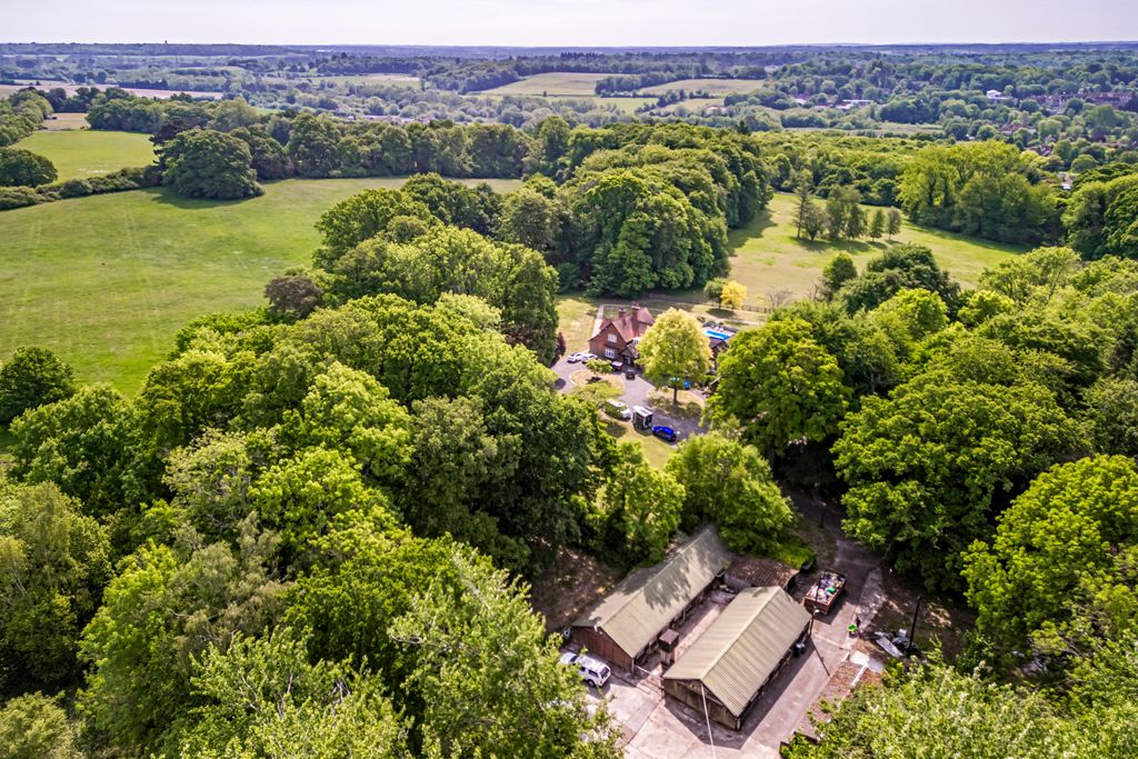 Property photo 3 of 31