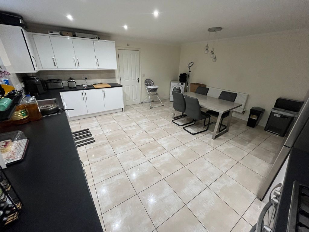 Property photo 3 of 14 Image