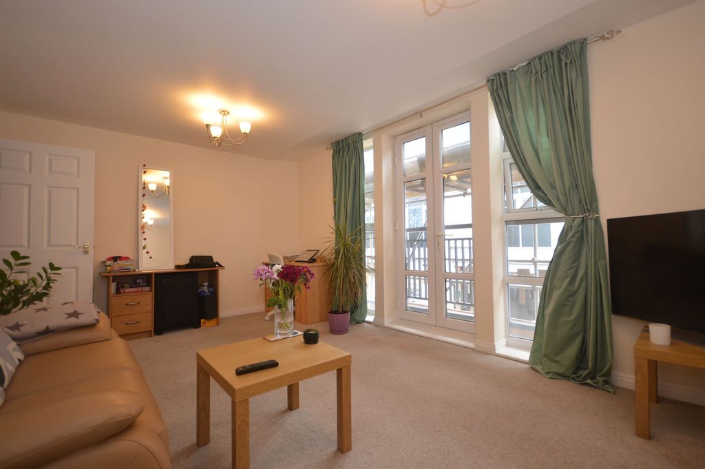 Property photo 2 of 5