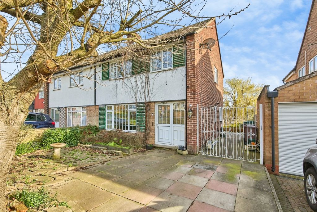 Property photo 1 of 17 Pbox-Img.Jpg