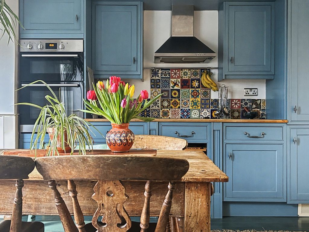 Property photo 2 of 16 Img2458