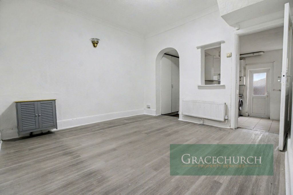 Property photo 2 of 10 Gallery