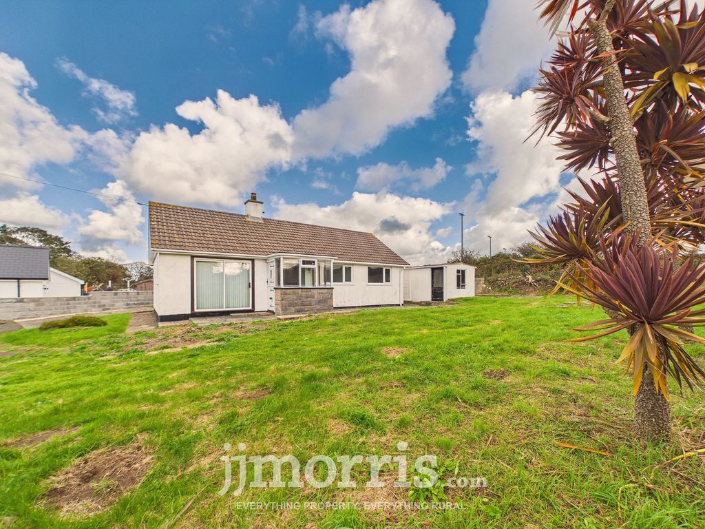 Property photo 1 of 33