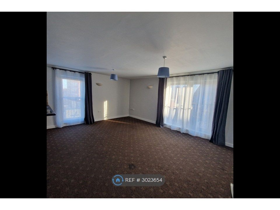 Property photo 1 of 19 Lounge