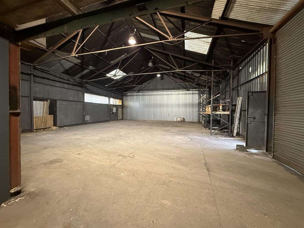 Property photo 2 of 9