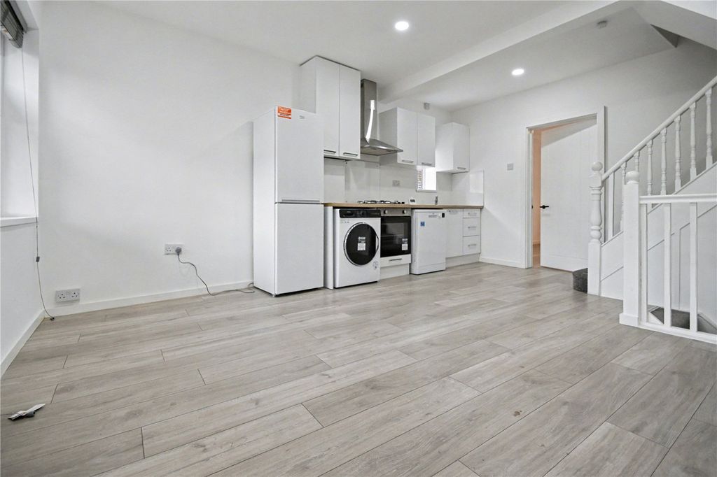 Property photo 3 of 9 Picture No. 02