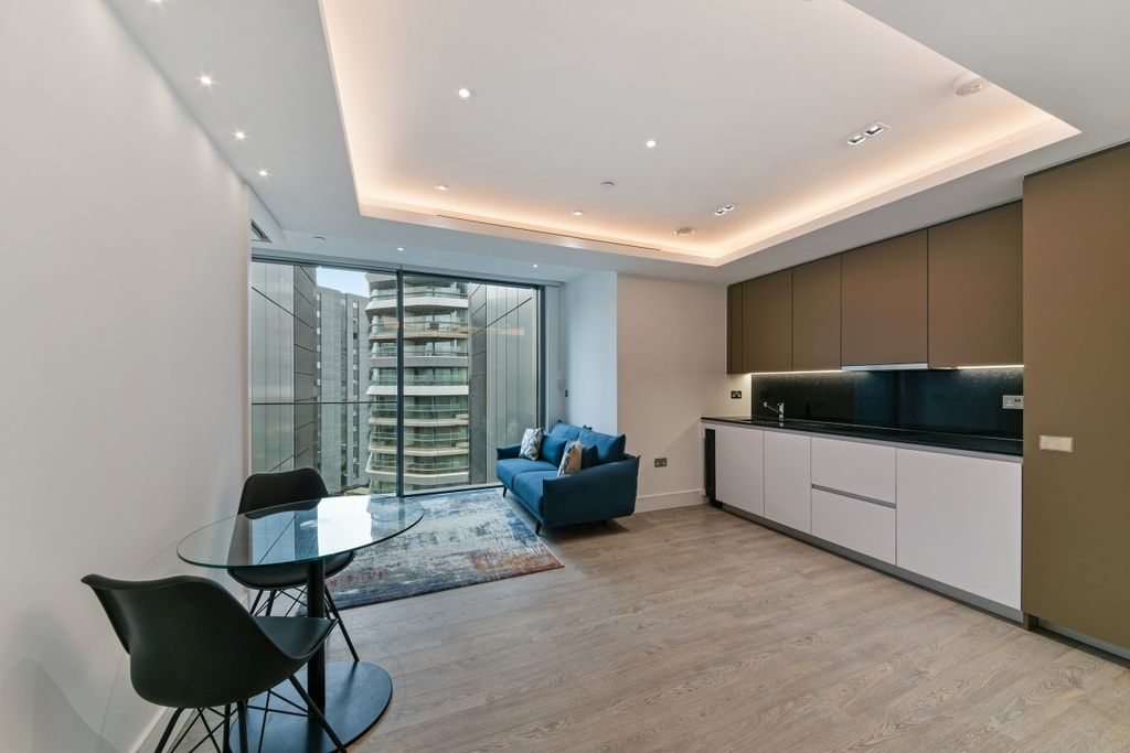 Property photo 3 of 7 Living Area