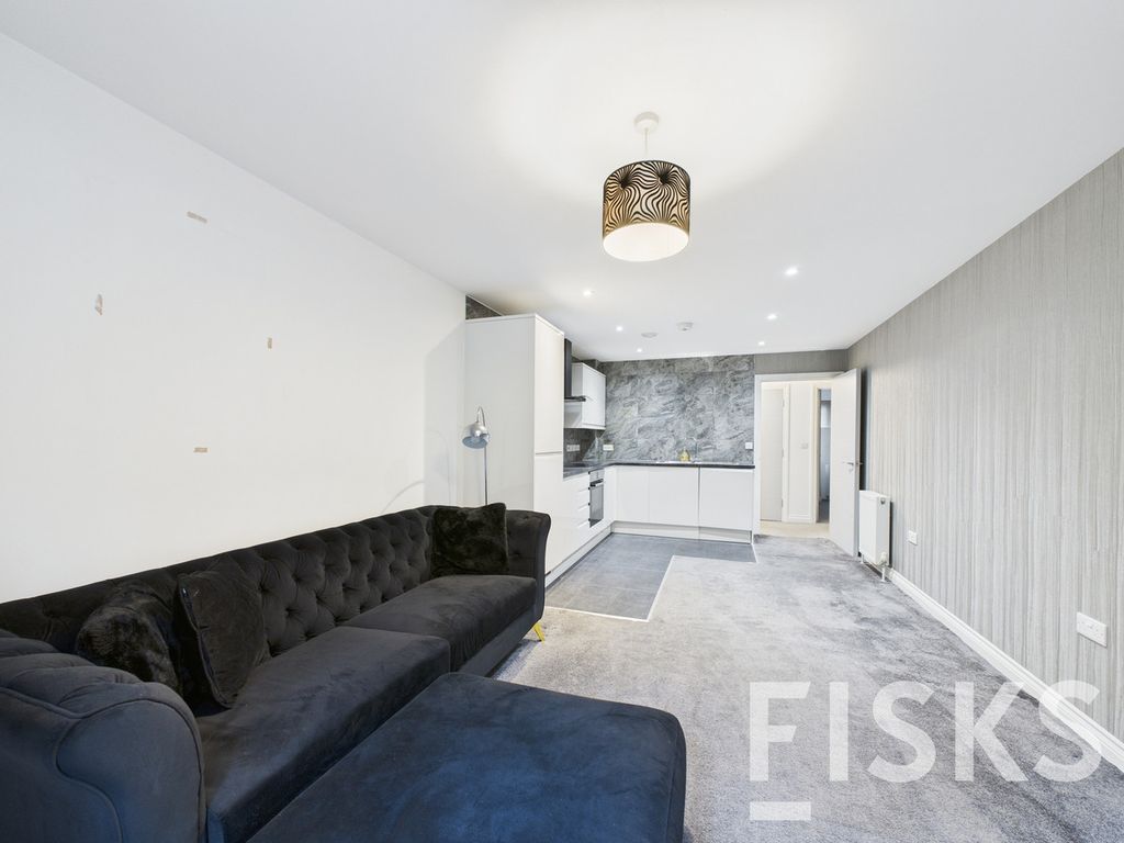 Additional image 5 of 2 bed flat for saleCatherine Road, Benfleet SS7
