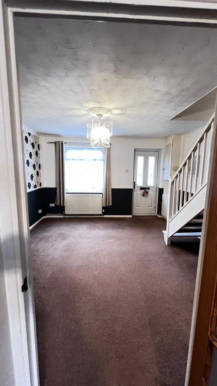 Property photo 2 of 7 Gallery