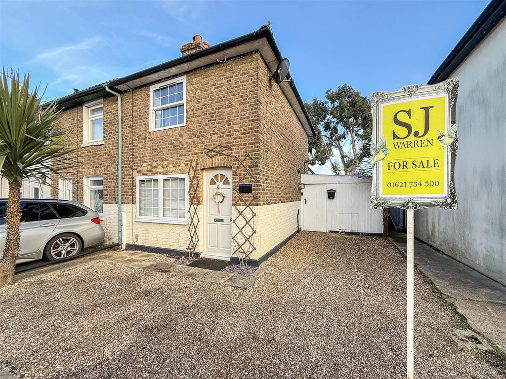 Property photo 2 of 18 Front