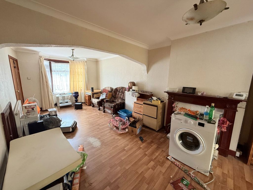 Property photo 3 of 13