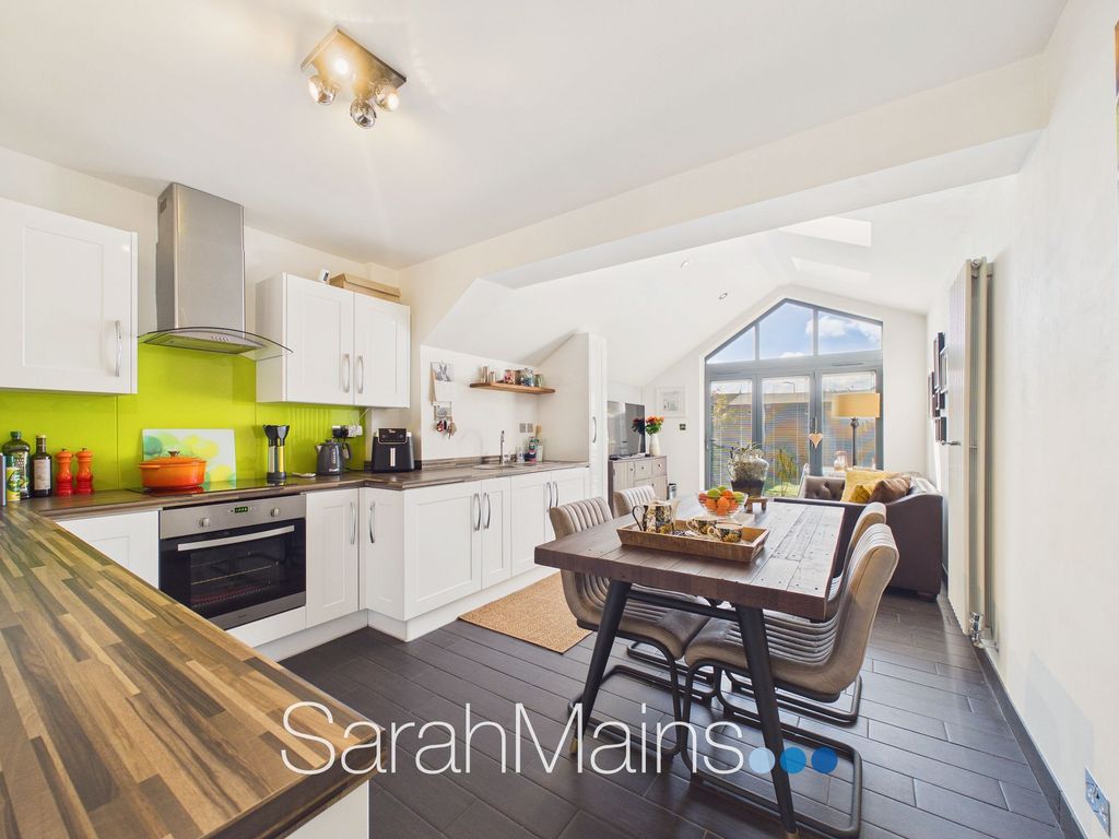 Property photo 3 of 12 Kitchen/Diner And Family Area