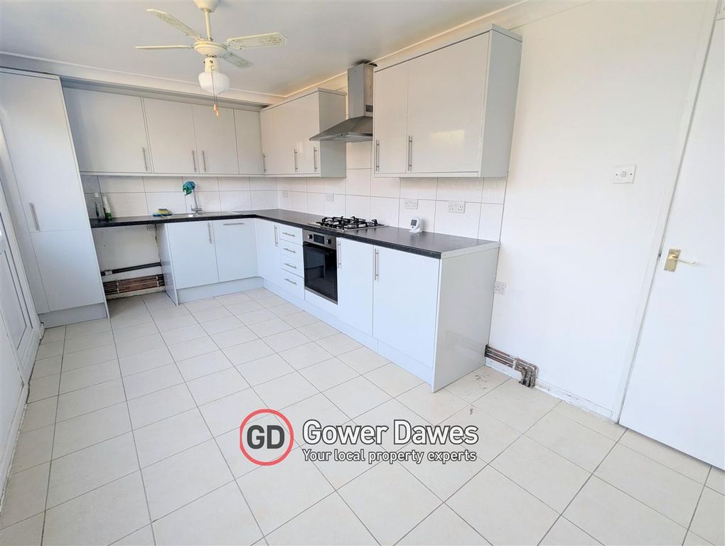 Property photo 2 of 13 Kitchen Diner