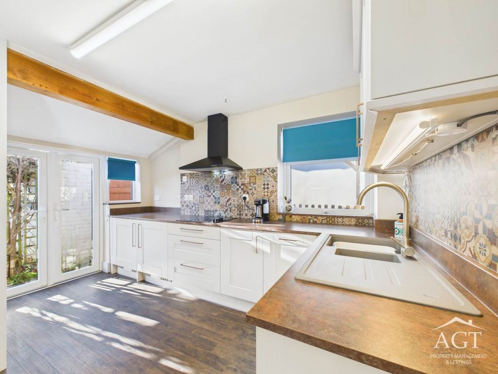 Property photo 1 of 22 Kitchen