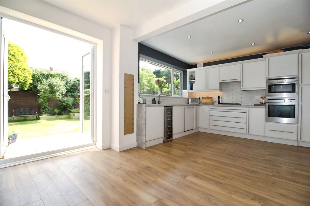 Property photo 3 of 20 Open Plan Kitchen