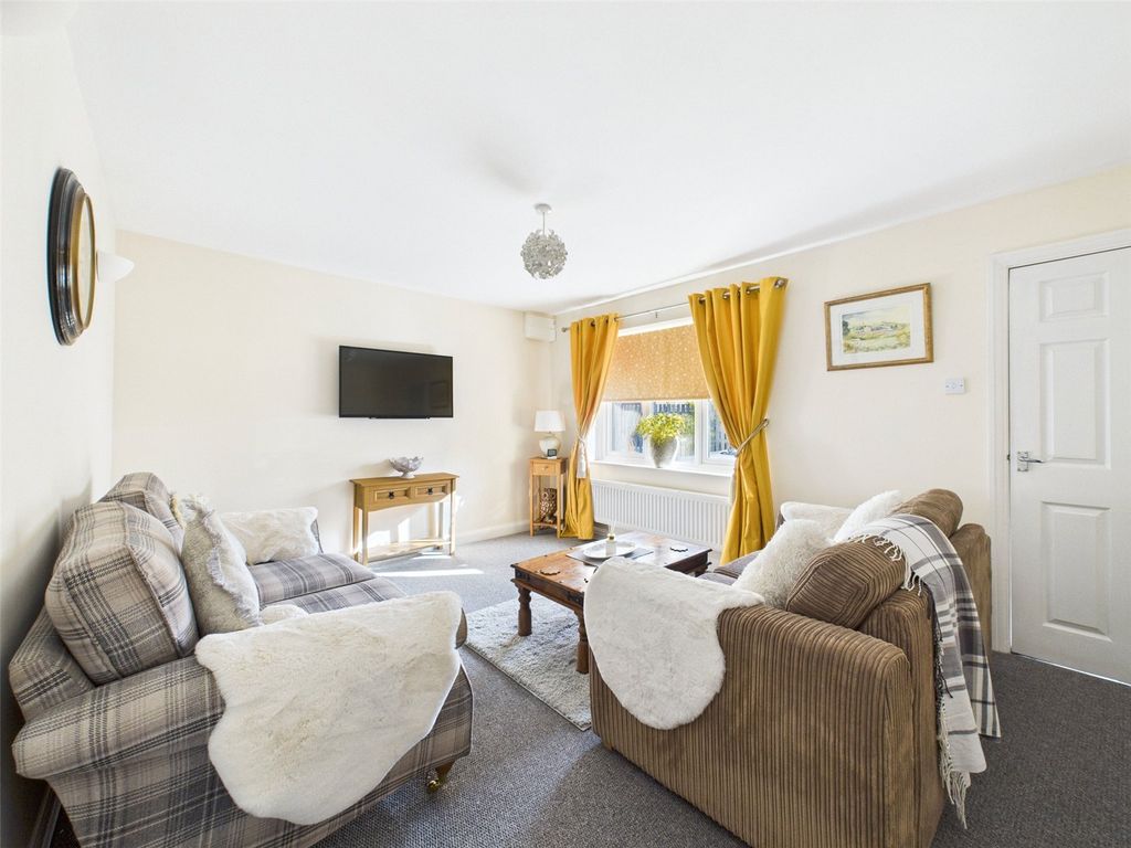 Property photo 3 of 15 Picture No. 01