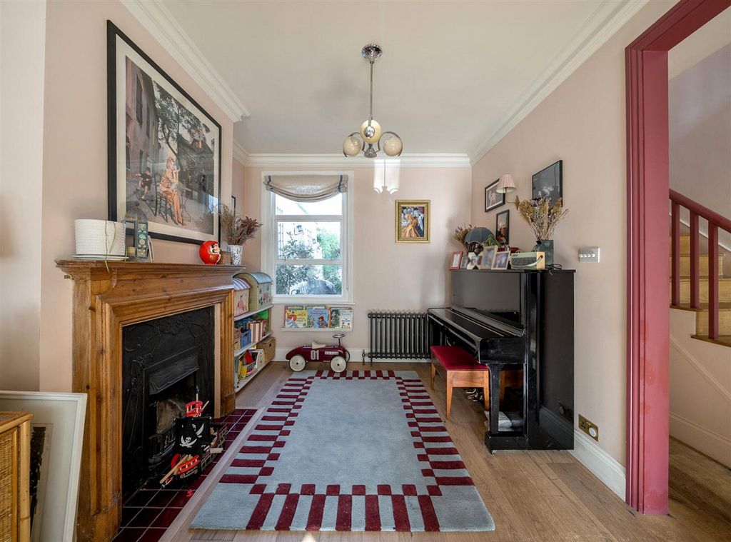 Property photo 3 of 22