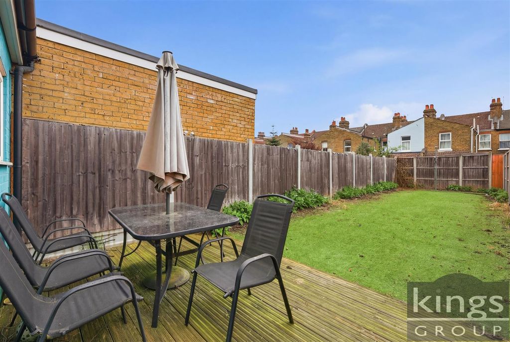 Property photo 2 of 16